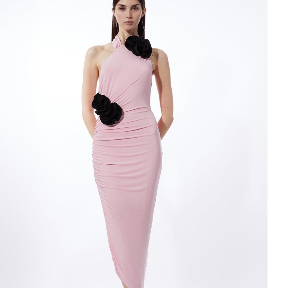 🌸 Elegant & Feminine Statement Dress 🌸